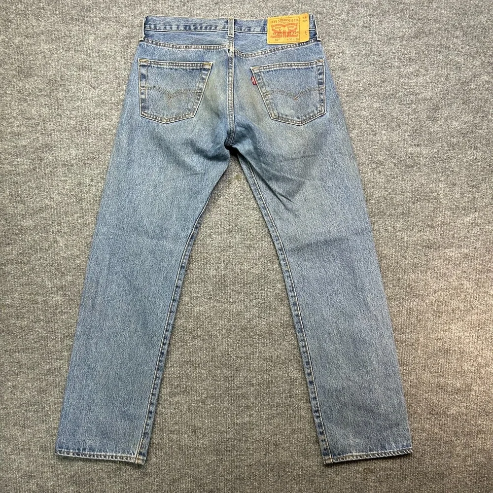Levi's 501 Jeans Men's Blue Denim Straight‎ Pockets Button Fly Classic - 32X31